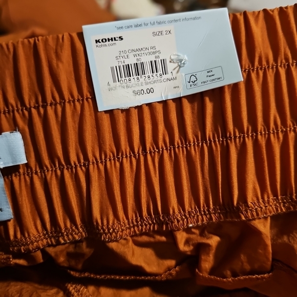 NWT Women's 2X FLX 1/4 Zip Crop Windbreaker & Shorts Cinnamon Active Outfit - Picture 4 of 12